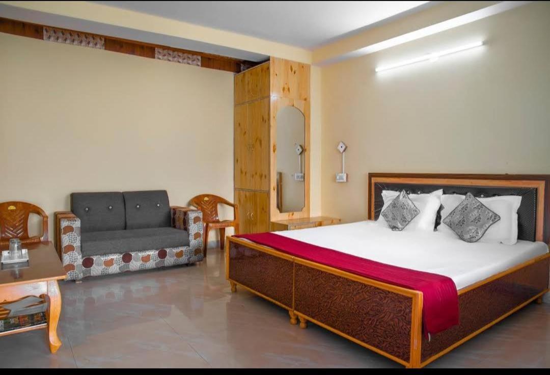 The Monk Hotel By Livingstone Kalpa Bagian luar foto